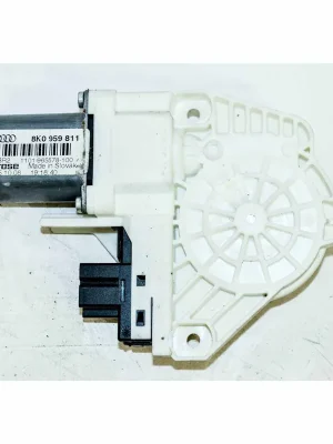 motorek stahování oken zadní levý VAG8K0959811 Nová Kolekce