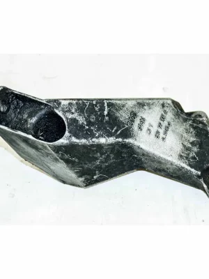 držák motoru levý VAG 1,8/2,0i8E0199307A8E0199305A Cenová Bomba